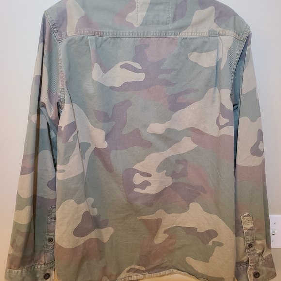 Cammo heavy shirt/light jacket. Brand is DHB. - Picture 2 of 6
